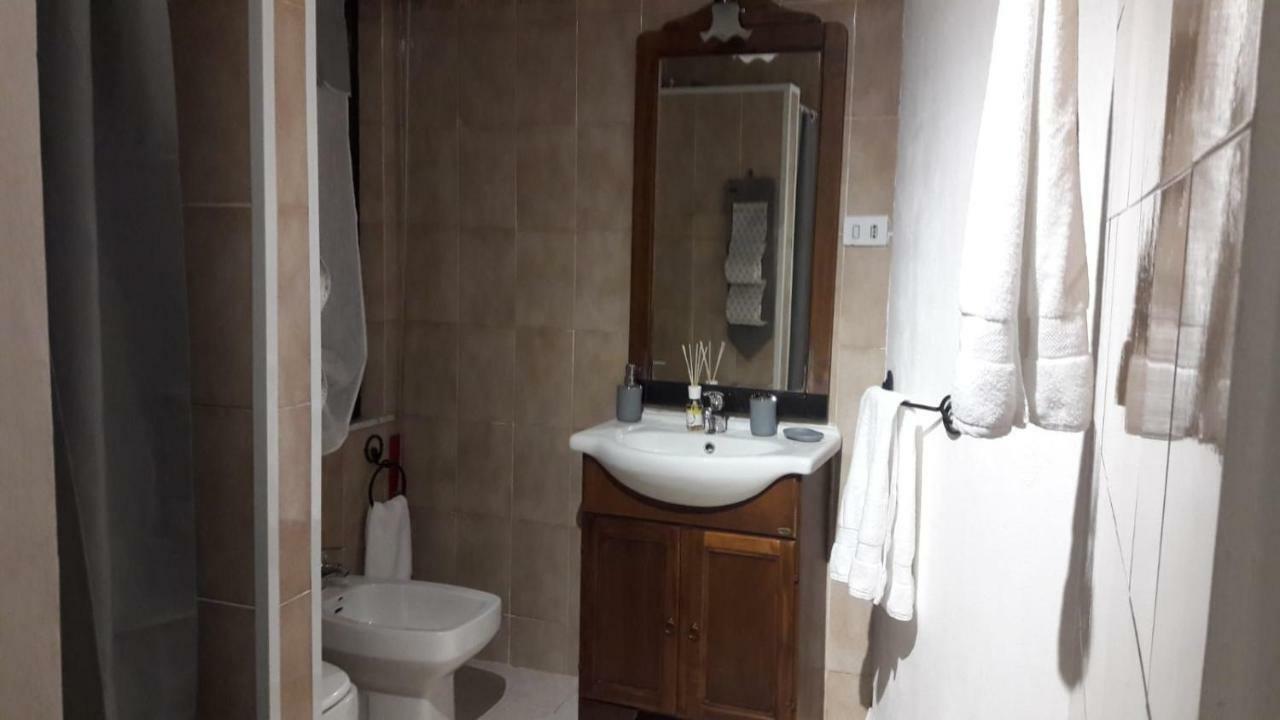 Salolla Siliqua Exterior foto
